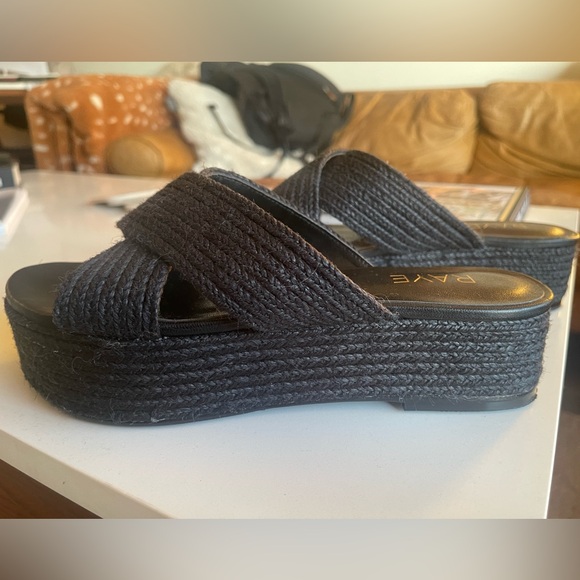 RAYE Tiko Black Raffia Sandals - Picture 8 of 9